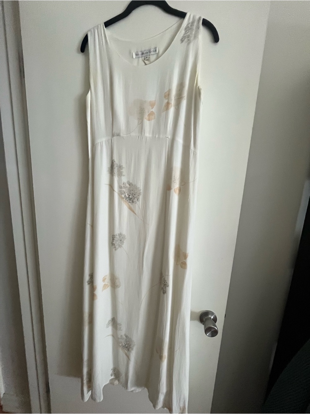 Vintage Sleeveless Cream Floral Maxi Dress